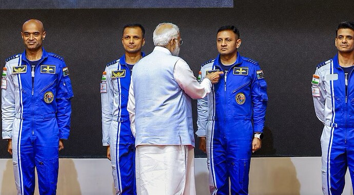 莫迪会见印度宇航员2