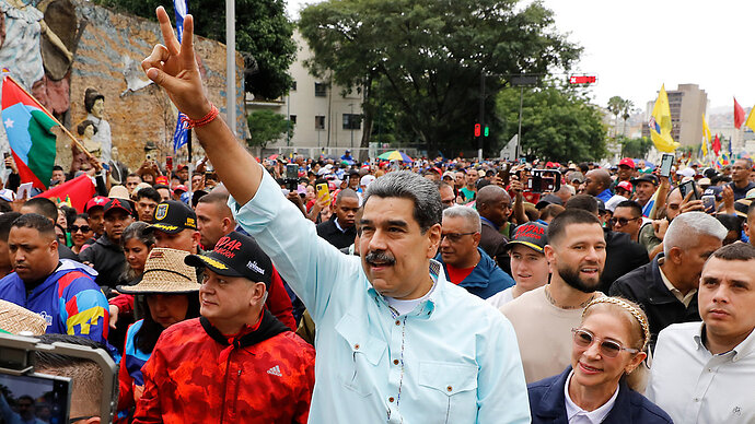 马杜罗和支持者