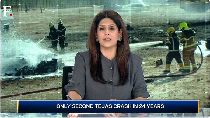 光辉24年坠毁2架